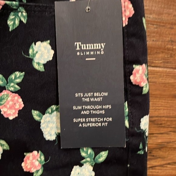 Charter Club Straight Leg Tummy Slimming Pants Size 14 - Picture 4 of 7